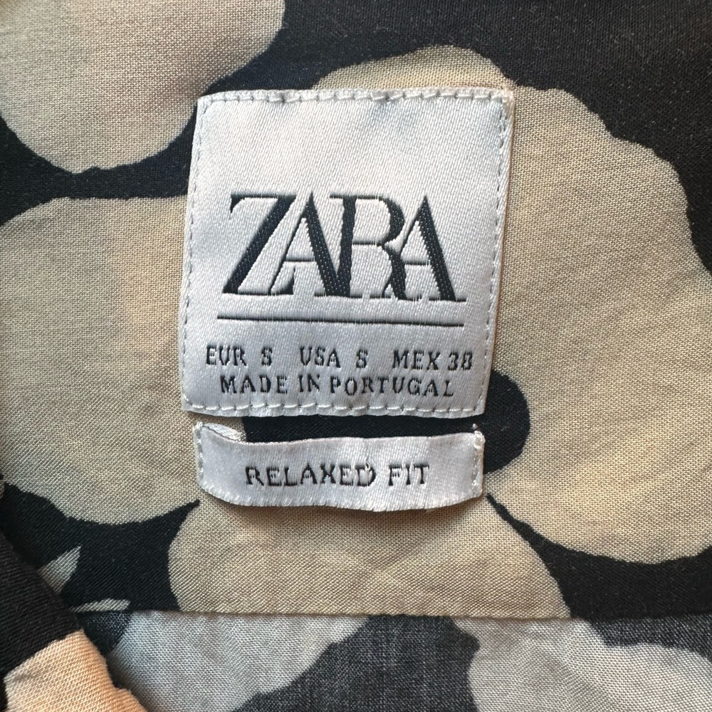 Zara Men’s Black and Cream Floral Button Down Shirt. Size S - Picture 2 of 8